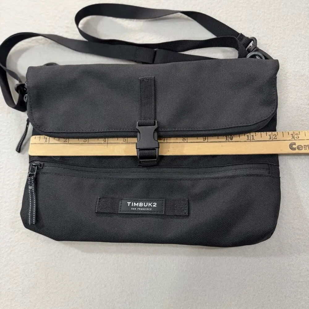 TIMBUK2 Page Crossbody Black Fold Over Bag Satchel Utility Gorpcore Travel